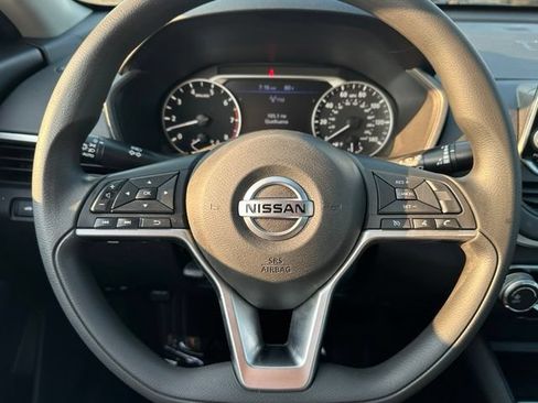 Used 2020 Nissan Altima 2.5 S FWD image 41