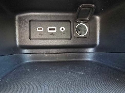 Used 2023 Chevrolet Equinox LT image 31