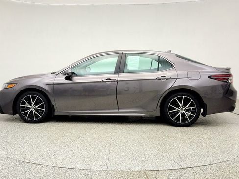 Used 2023 Toyota Camry SE w/ Cold Weather Package AWD/4WD image 8