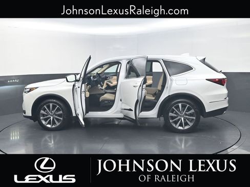 Used 2025 Acura MDX SH-AWD w/ Technology Package image 26