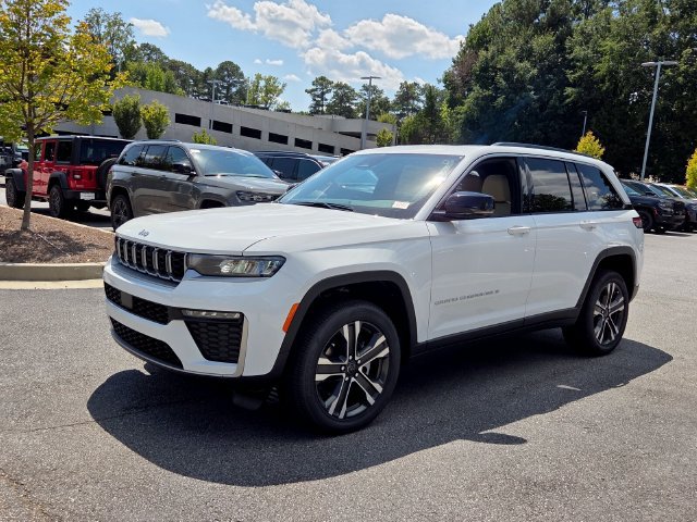 New 2027 Jeep Grand Cherokee Limited AWD/4WD image 3