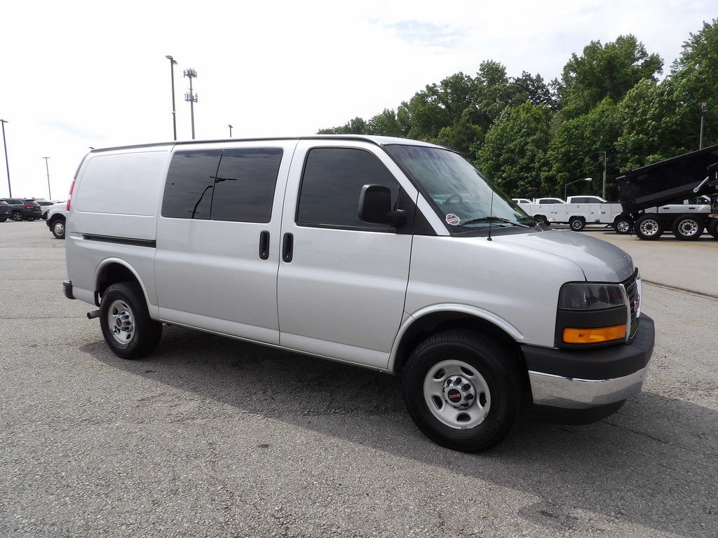 Used 2023 GMC Savana 2500 w/ Driver Convenience Package RWD image 10