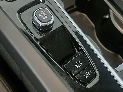 Used 2024 Volvo S60 B5 Core image 24