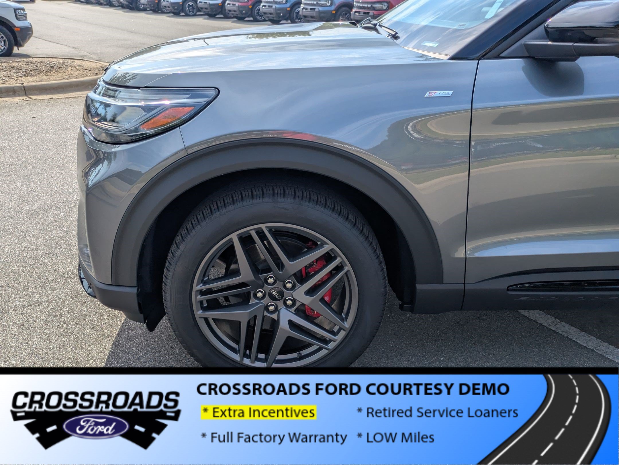 New 2026 Ford Explorer ST-Line w/ ST-Line Street Pack AWD/4WD image 11