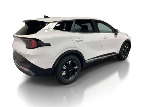 New 2026 Kia Sportage LX FWD image 4