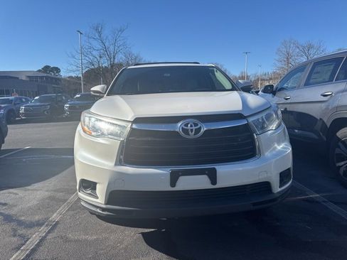 Used 2015 Toyota Highlander Plus image 6