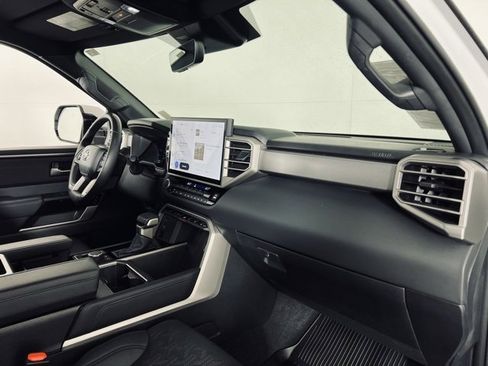 Used 2025 Toyota Tundra Limited image 19