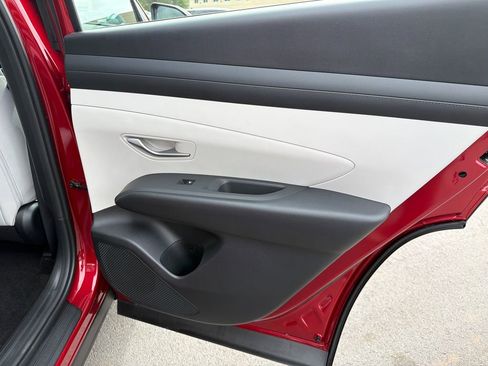 New 2026 Hyundai Tucson SE image 17