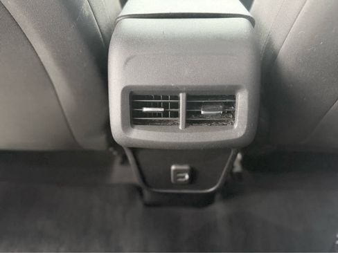 Used 2023 Chevrolet Equinox LS w/ Sport Edition image 33