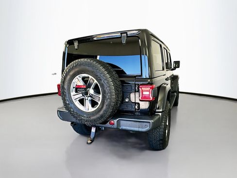 Used 2021 Jeep Wrangler Unlimited Sahara w/ Dual Top Group AWD/4WD image 7