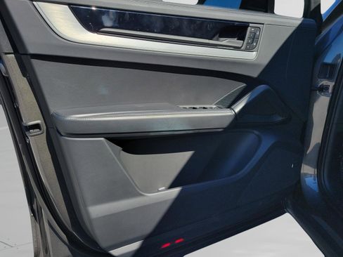 Used 2024 Porsche Cayenne S image 20