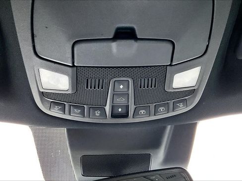 Used 2018 Ford Expedition XLT w/ Equipment Group 202A RWD image 25