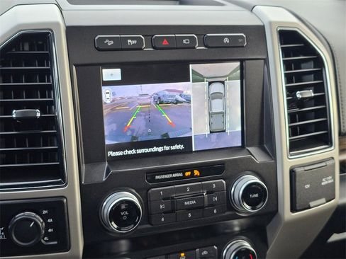 Used 2019 Ford F150 Lariat w/ Equipment Group 502A Luxury image 23