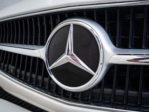 Certified 2025 Mercedes-Benz C 300 4MATIC Sedan image 3