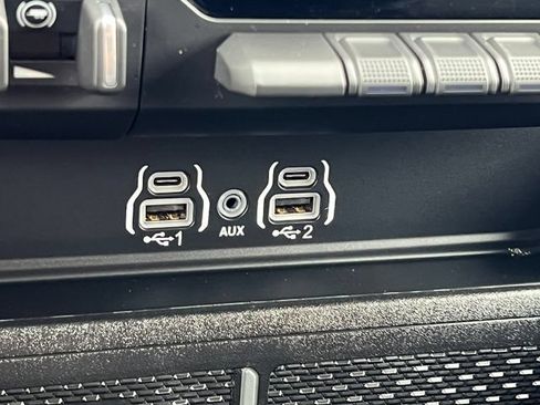 Used 2025 RAM 1500 Big Horn AWD/4WD image 36