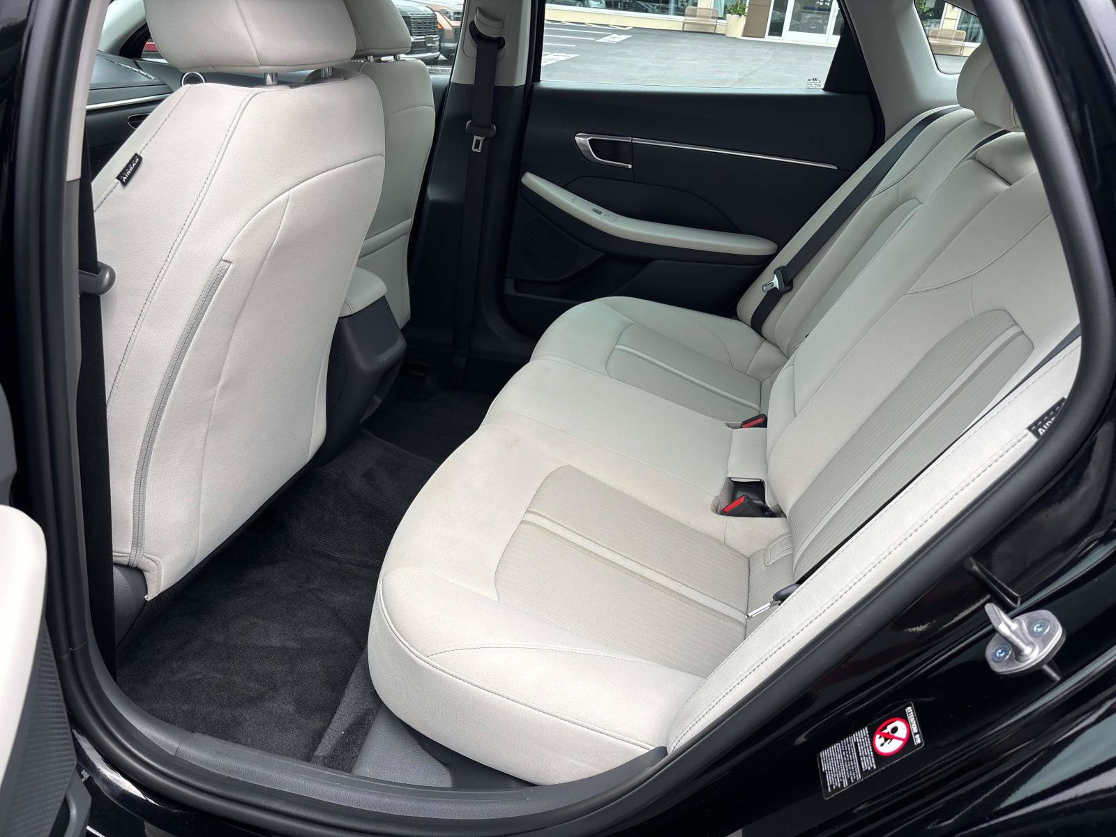 Used 2023 Hyundai Sonata SEL w/ Preferred Accessory Package FWD image 9
