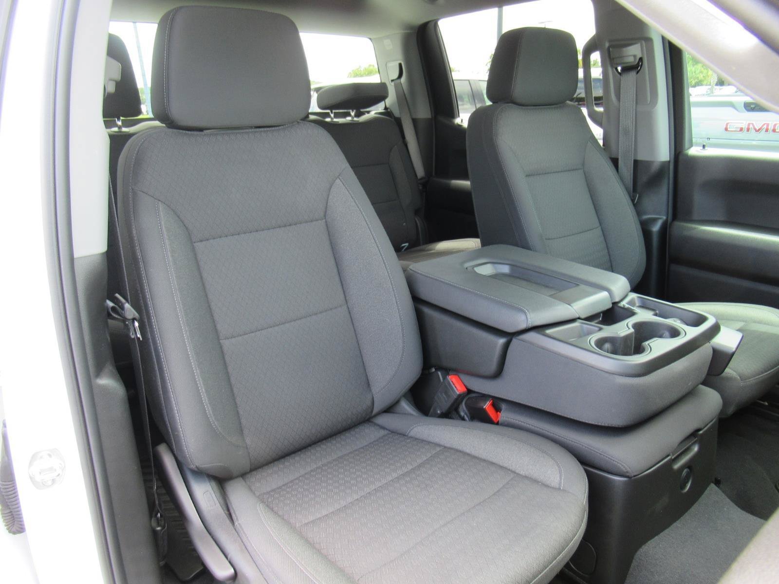 Certified 2025 Chevrolet Silverado 1500 Custom RWD image 9