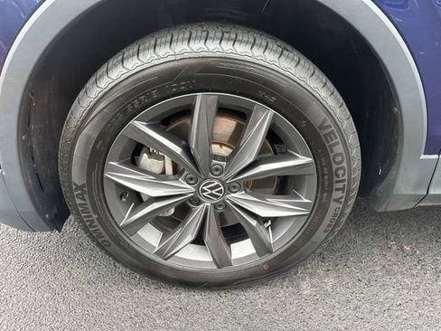 Used 2022 Volkswagen Tiguan SE image 30