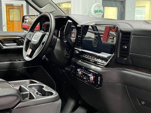 Certified 2024 GMC Sierra 1500 Elevation w/ LPO, Elevation Black Package image 11