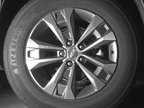 Used 2025 Chevrolet Equinox LT FWD image 15