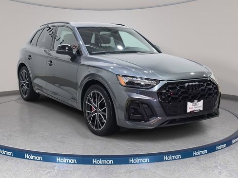 Used 2024 Audi SQ5 Prestige w/ Prestige Package image 4