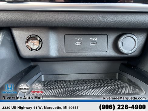 Used 2025 Nissan Rogue SV AWD/4WD image 18