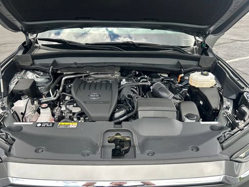 Certified 2025 Toyota Grand Highlander AWD Hybrid image 26