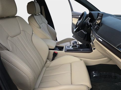 Certified 2023 Audi Q5 2.0T Premium w/ Convenience Package image 10