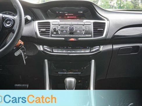 Used 2017 Honda Accord LX image 21