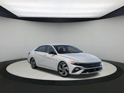 New 2025 Hyundai Elantra Sport image 3