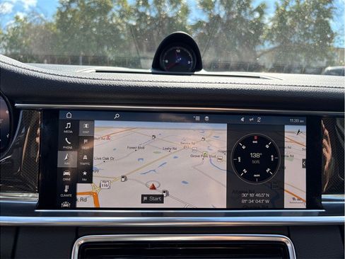 Used 2017 Porsche Panamera 4S image 30