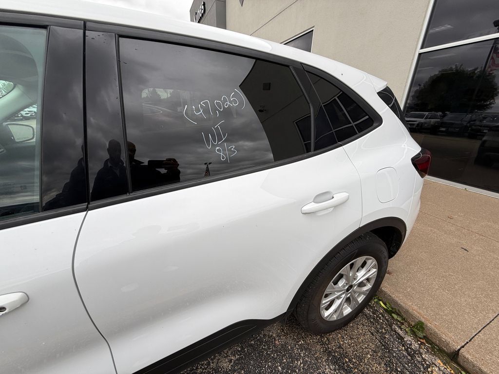 Used 2025 Ford Escape Active AWD/4WD image 34