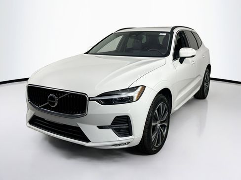 Used 2022 Volvo XC60 B5 Momentum w/ Protection Package Premier image 1