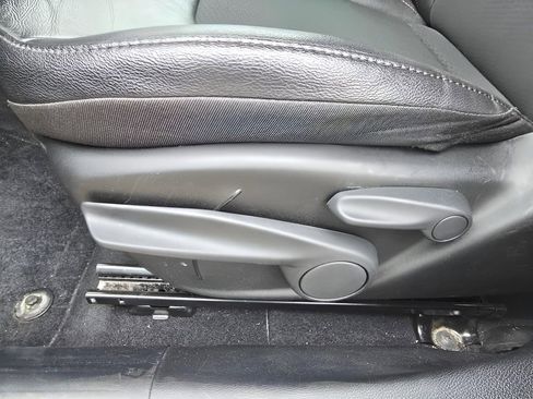 Used 2025 Jeep Compass Trailhawk image 13