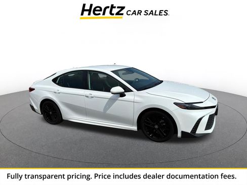 Used 2026 Toyota Camry SE FWD image 1