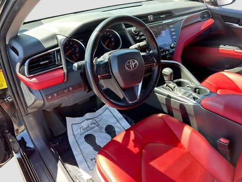 Used 2019 Toyota Camry XSE image 9