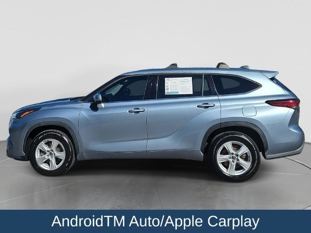 Used 2022 Toyota Highlander LE FWD image 7
