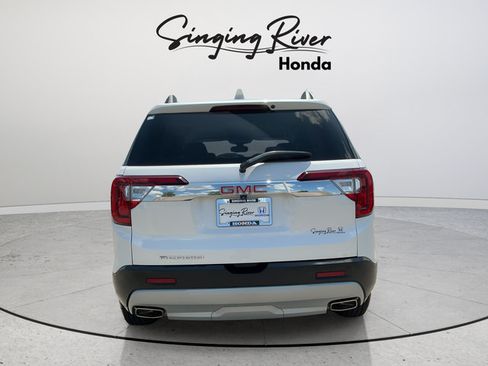 Used 2023 GMC Acadia SLT w/ Preferred Package FWD image 6