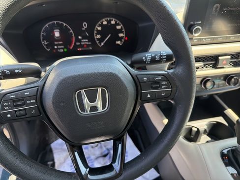 Used 2024 Honda HR-V LX image 19