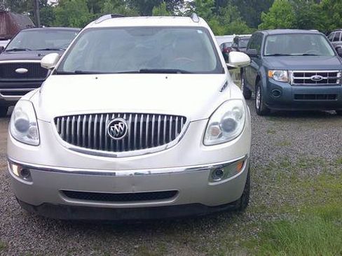 Used 2008 Buick Enclave CXL w/ Entertainment Package #3 image 2