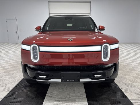 Used 2024 Rivian R1S Adventure image 8