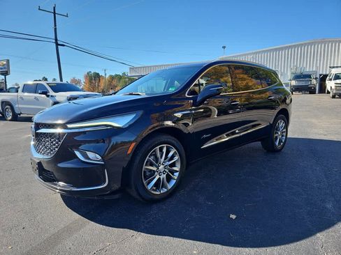 Used 2022 Buick Enclave Avenir image 8