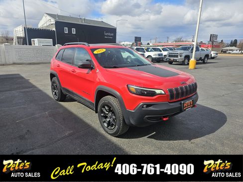 Used 2019 Jeep Cherokee Trailhawk image 6