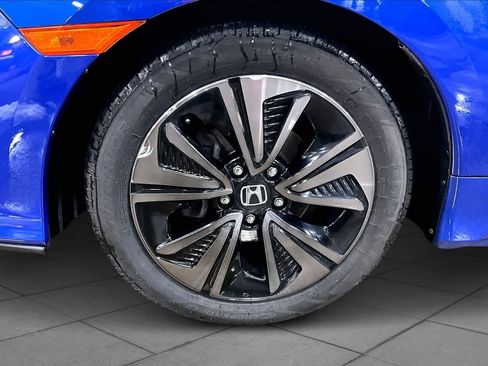 Used 2017 Honda Civic EX image 10