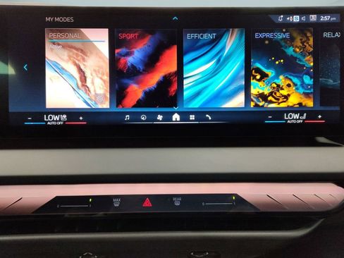 Used 2025 BMW X3 xDrive30i w/ Premium Package image 24