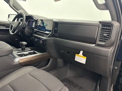 New 2026 Chevrolet Silverado 1500 RST w/ Dark Appearance Package AWD/4WD image 31