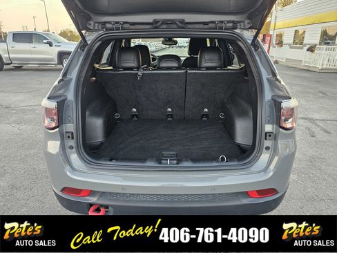 Used 2023 Jeep Compass Trailhawk image 10