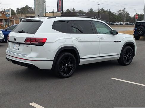Certified 2022 Volkswagen Atlas SEL R-Line image 3