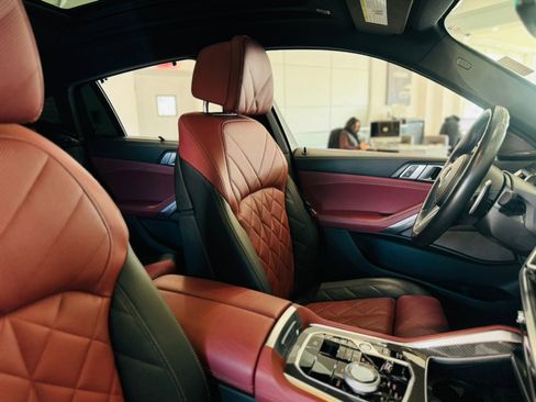 Used 2024 BMW X6 M60i image 22