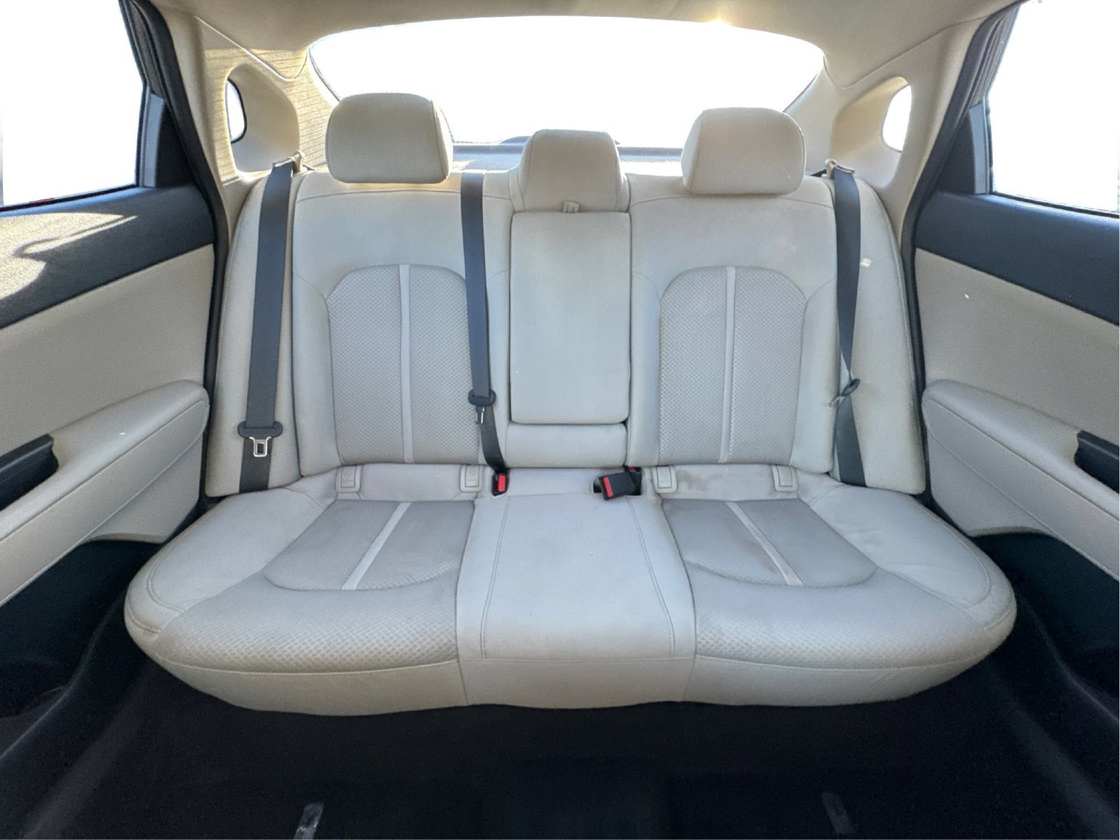 Used 2018 Kia Optima LX w/ 17" Alloy Wheels Package FWD image 14